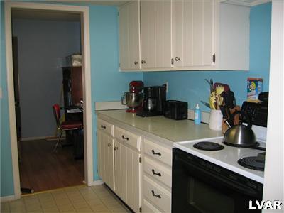 1876 Aster Road Macungie, PA 18062 - Photo 4 of 8 Gallery Image 4