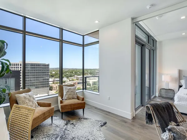 $4,200 | 501 West Avenue, Unit 2002, Austin, TX 78701