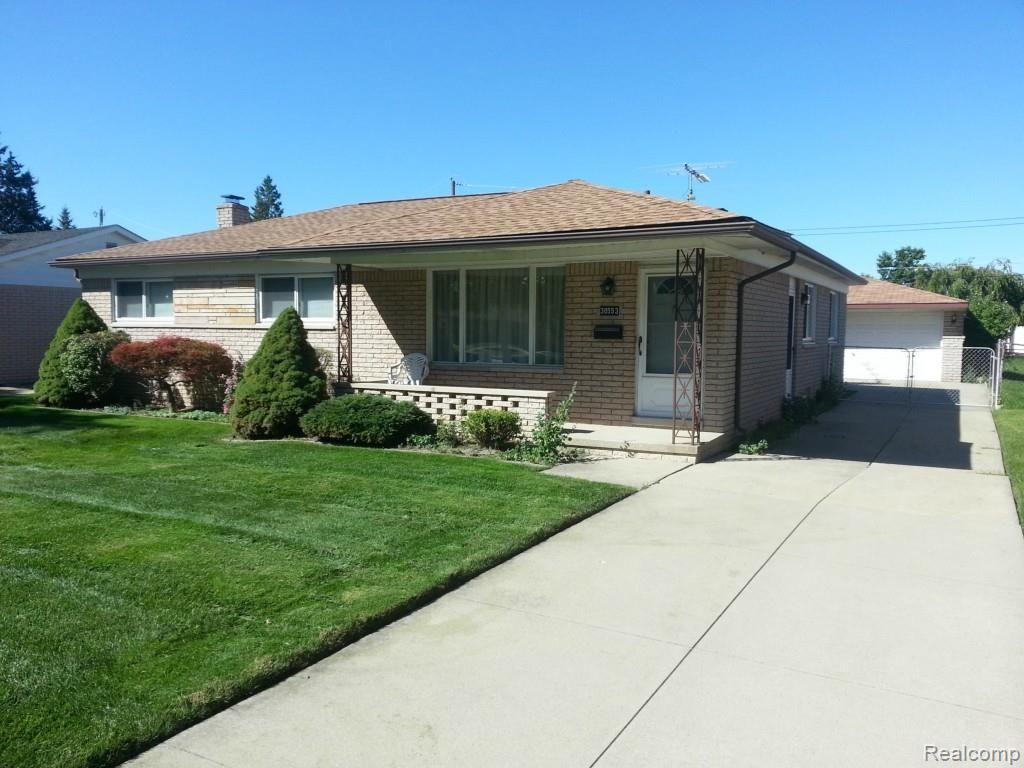 30553 Hayes Road Warren, MI 48088 - Photo 2 of 18 20140908_111214.jpg