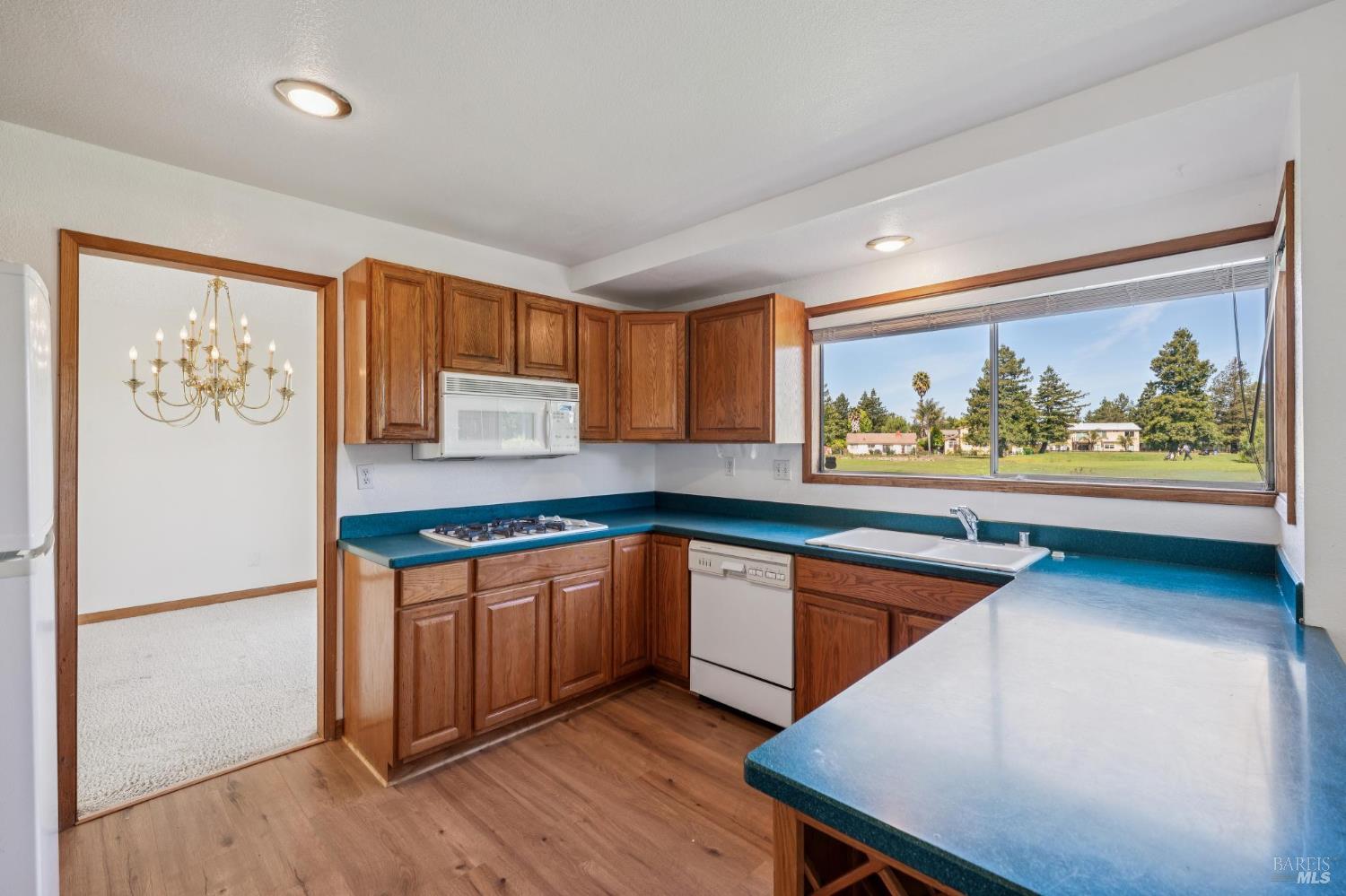 4987 Fern Place Rohnert Park, CA 94928 - Photo 12 of 54 Gallery Image 12