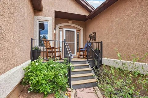 $1,099,000 | 13084 Deer Ridge Way, Larkspur, CO 80118