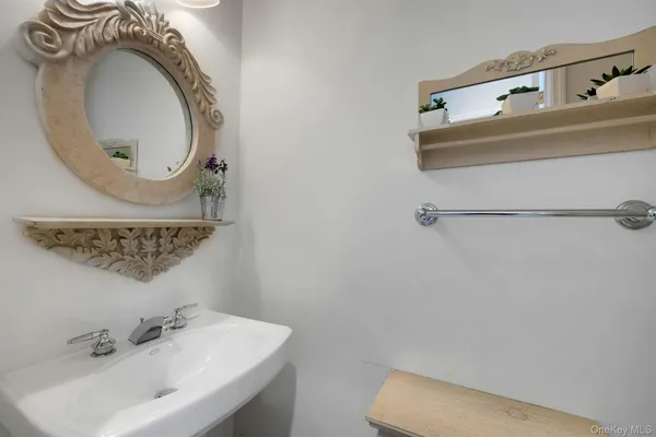 $1,200,000 | 33 Valimar Boulevard, White Plains, NY 10603