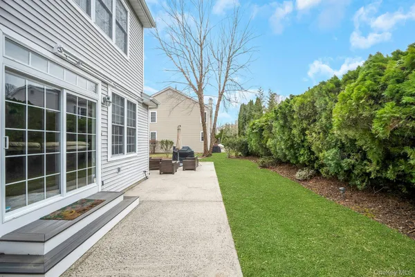 $1,200,000 | 33 Valimar Boulevard, White Plains, NY 10603