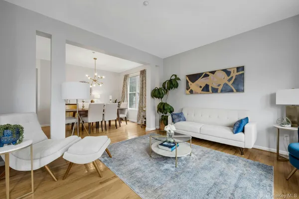 $1,200,000 | 33 Valimar Boulevard, White Plains, NY 10603