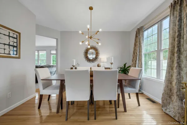 $1,200,000 | 33 Valimar Boulevard, White Plains, NY 10603