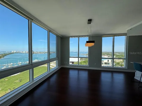 $7,500 | 331 Cleveland Street, Unit 1504, Clearwater, FL 33755