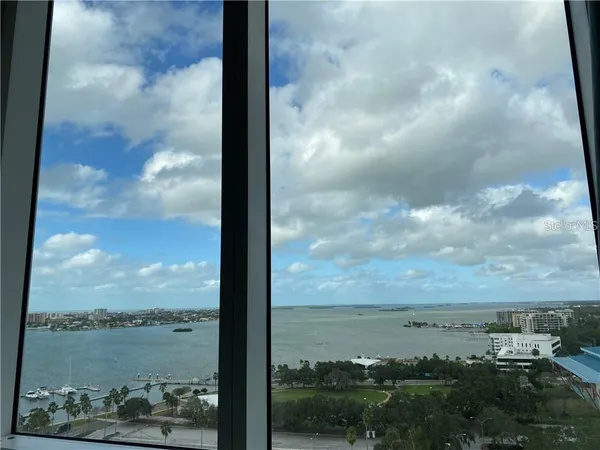 $7,500 | 331 Cleveland Street, Unit 1504, Clearwater, FL 33755