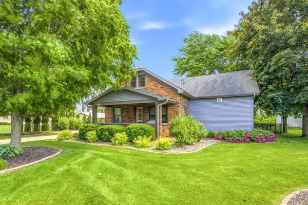 $674,900 | 1881 West Main Street, Appleton, WI 54911