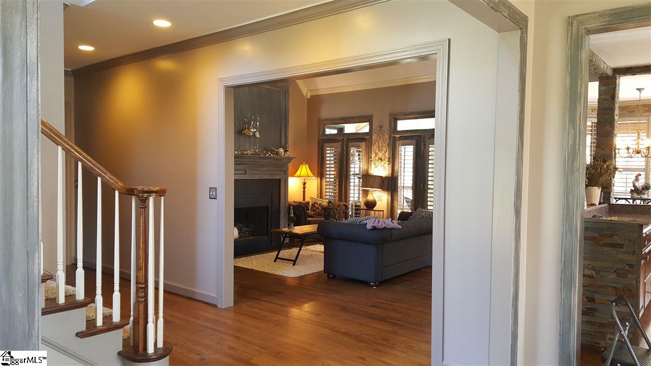 114 Alender Way Simpsonville, SC 29681 - Photo 4 of 30 Gallery Image 4