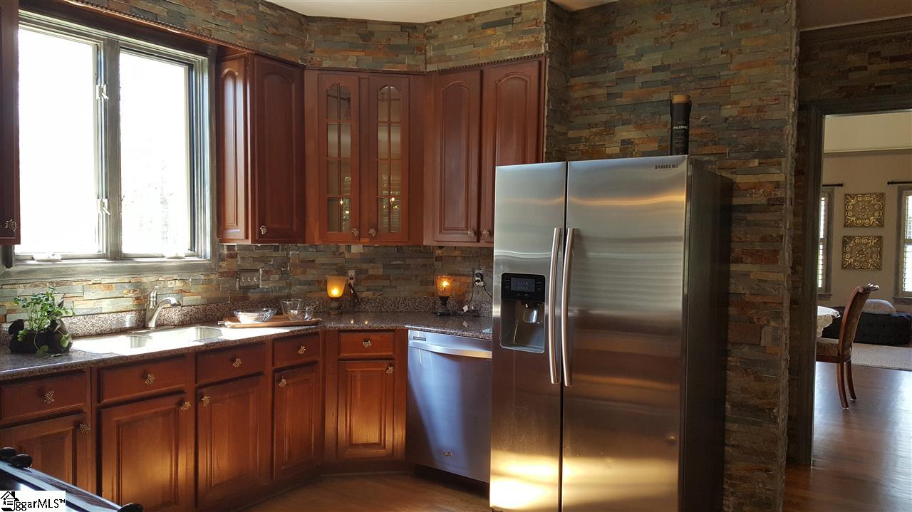 114 Alender Way Simpsonville, SC 29681 - Photo 9 of 30 Gallery Image 9