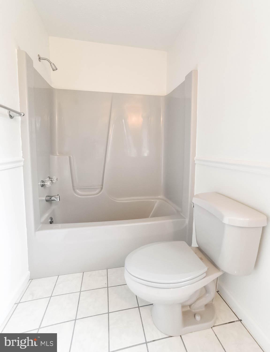 17747 St Inigoes Road St. Inigoes, MD 20684 - Photo 43 of 51 Upstairs Bath #1.