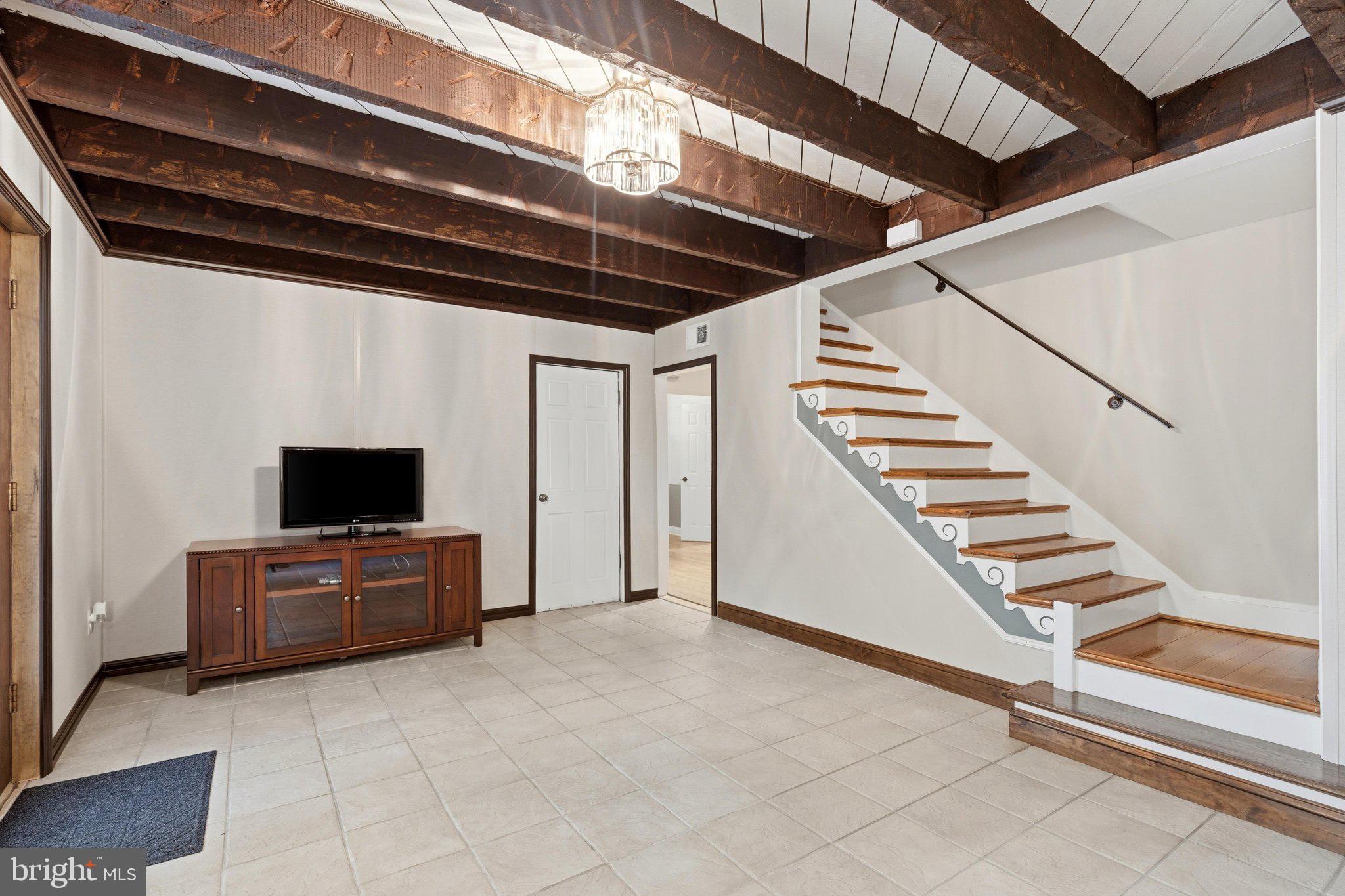 2617 South Arlington Ridge Road Arlington, VA 22202 - Photo 16 of 90 Gallery Image 16