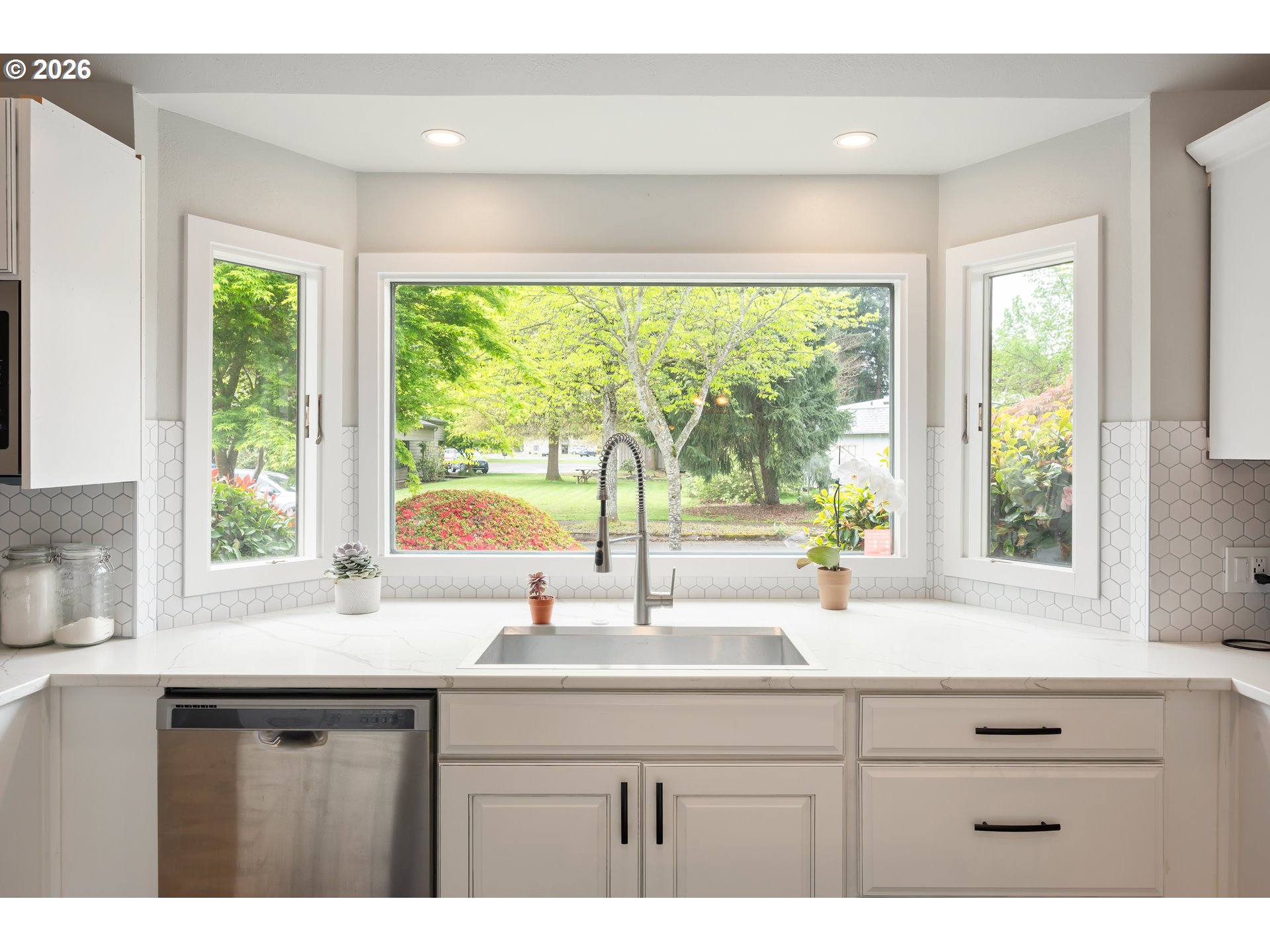 2742 Wingate Street Eugene, OR 97408 - Photo 13 of 45