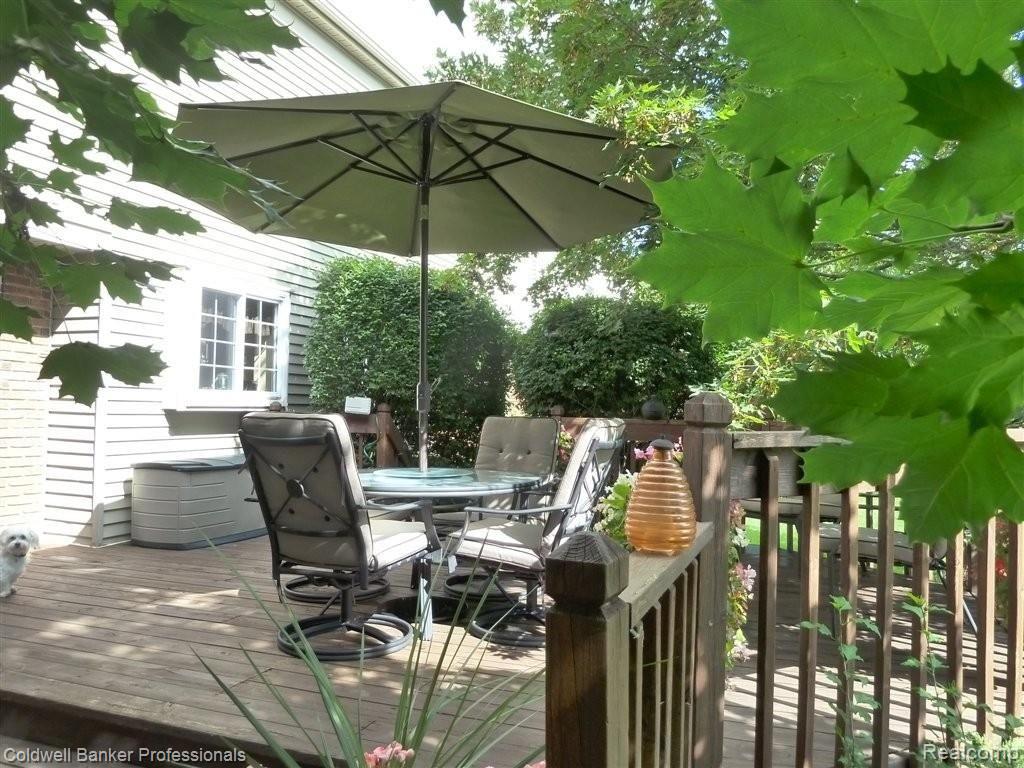 6642 Carlton Road Canton, MI 48187 - Photo 5 of 28 Backyard2.jpg