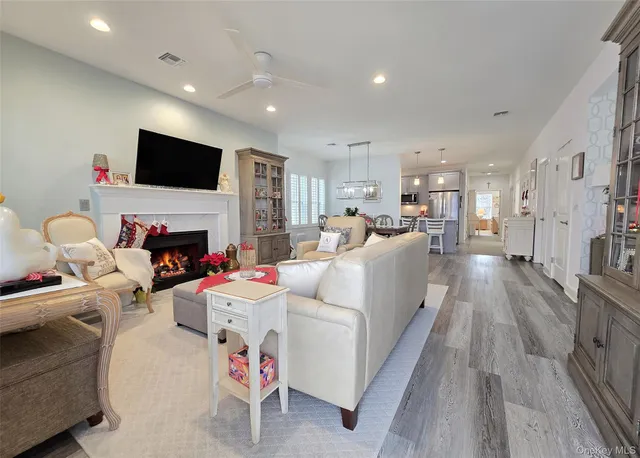 $740,000 | 20 Bayard Drive, Great River, NY 11730