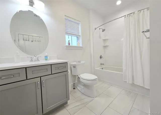 $740,000 | 20 Bayard Drive, Great River, NY 11730