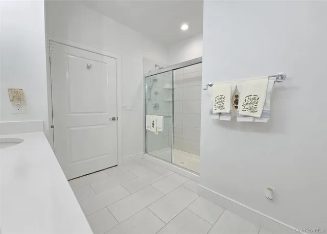 $740,000 | 20 Bayard Drive, Great River, NY 11730