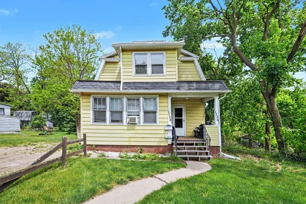$179,900 | 1726-1728 Commonwealth Avenue, Kalamazoo, MI 49006