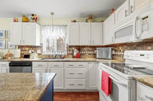 $415,000 | 1816 Belmont Court, Festus, MO 63028