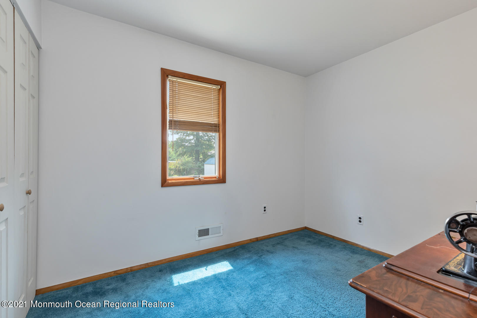 210 Middle Road Hazlet, NJ 07730 - Photo 19 of 30 an empty room with a window