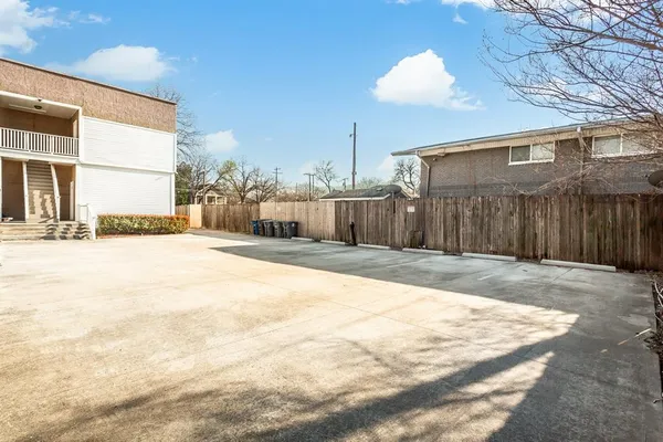 $1,950 | 4719 Junius Street, Unit 3, Dallas, TX 75246