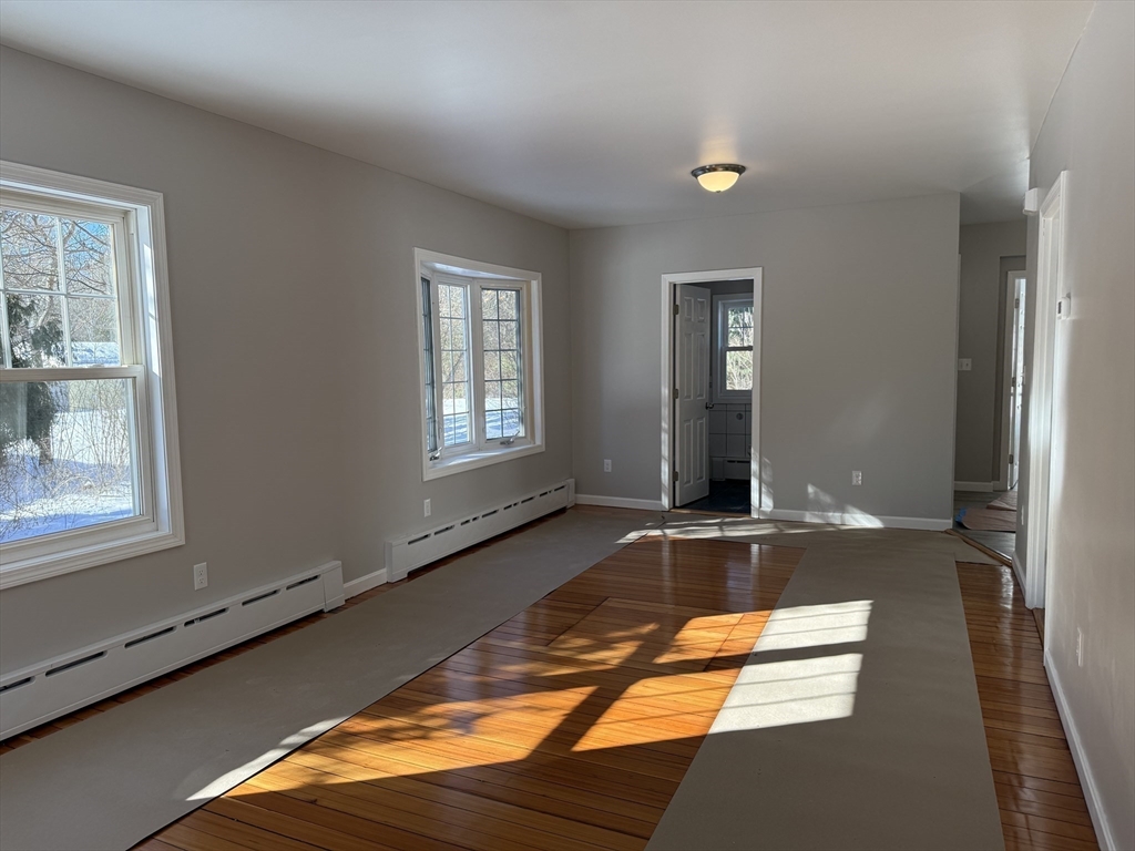 703 Mill Street Marion, MA 02738 - Photo 15 of 20 an empty room with windows