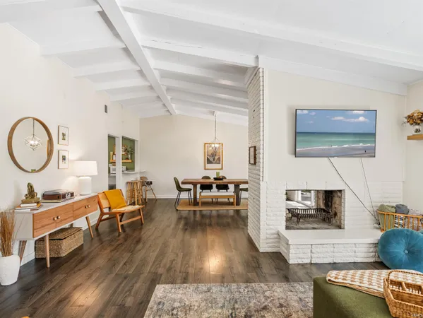 $1,800 | 2924 Santa Rosa Drive, Fort Wayne, IN 46805