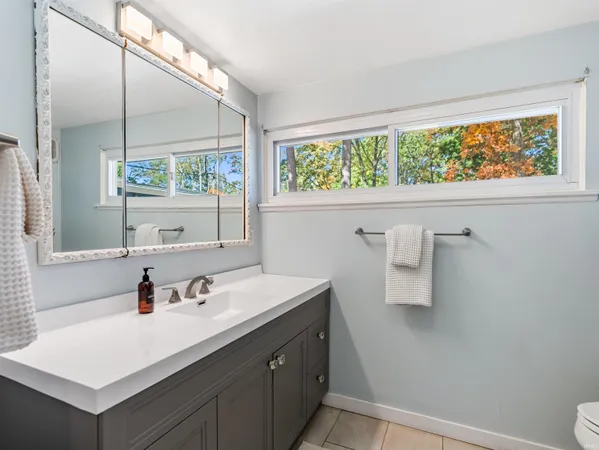 $1,800 | 2924 Santa Rosa Drive, Fort Wayne, IN 46805