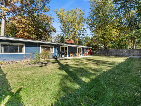 $1,800 | 2924 Santa Rosa Drive, Fort Wayne, IN 46805