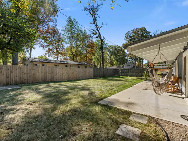 $1,800 | 2924 Santa Rosa Drive, Fort Wayne, IN 46805