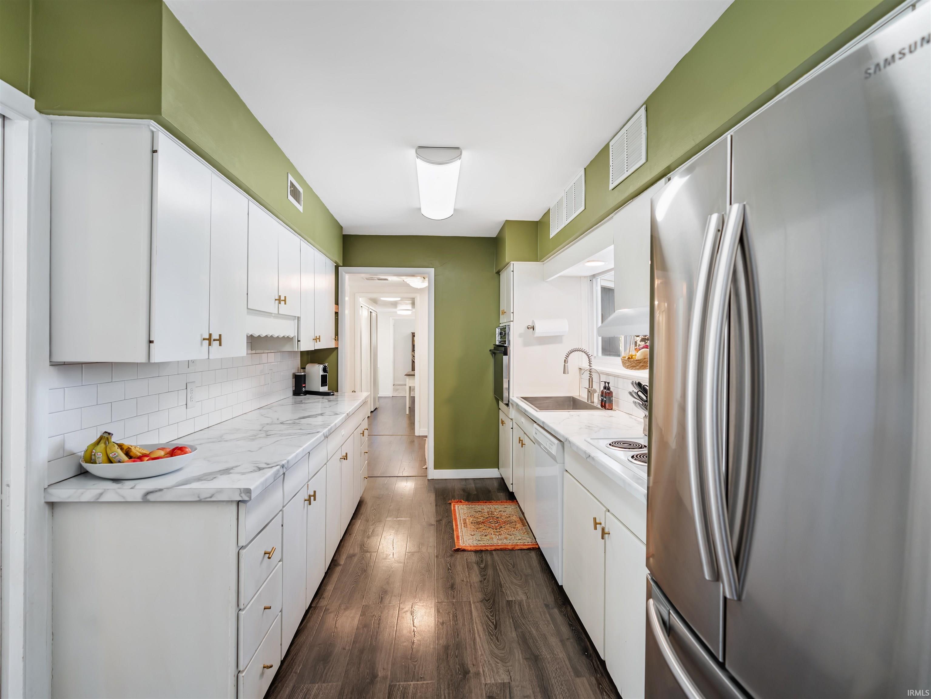 2924 Santa Rosa Drive Fort Wayne, IN 46805 - Photo 3 of 29