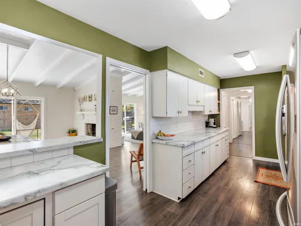 $1,800 | 2924 Santa Rosa Drive, Fort Wayne, IN 46805