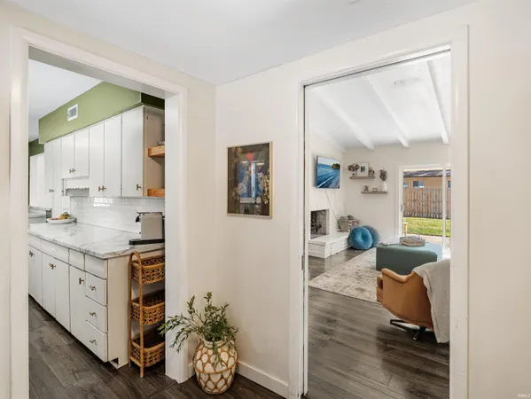 $1,800 | 2924 Santa Rosa Drive, Fort Wayne, IN 46805