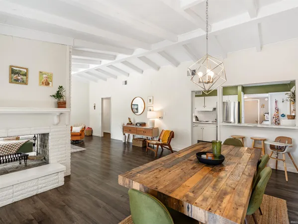 $1,800 | 2924 Santa Rosa Drive, Fort Wayne, IN 46805