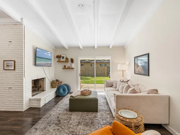 $1,800 | 2924 Santa Rosa Drive, Fort Wayne, IN 46805