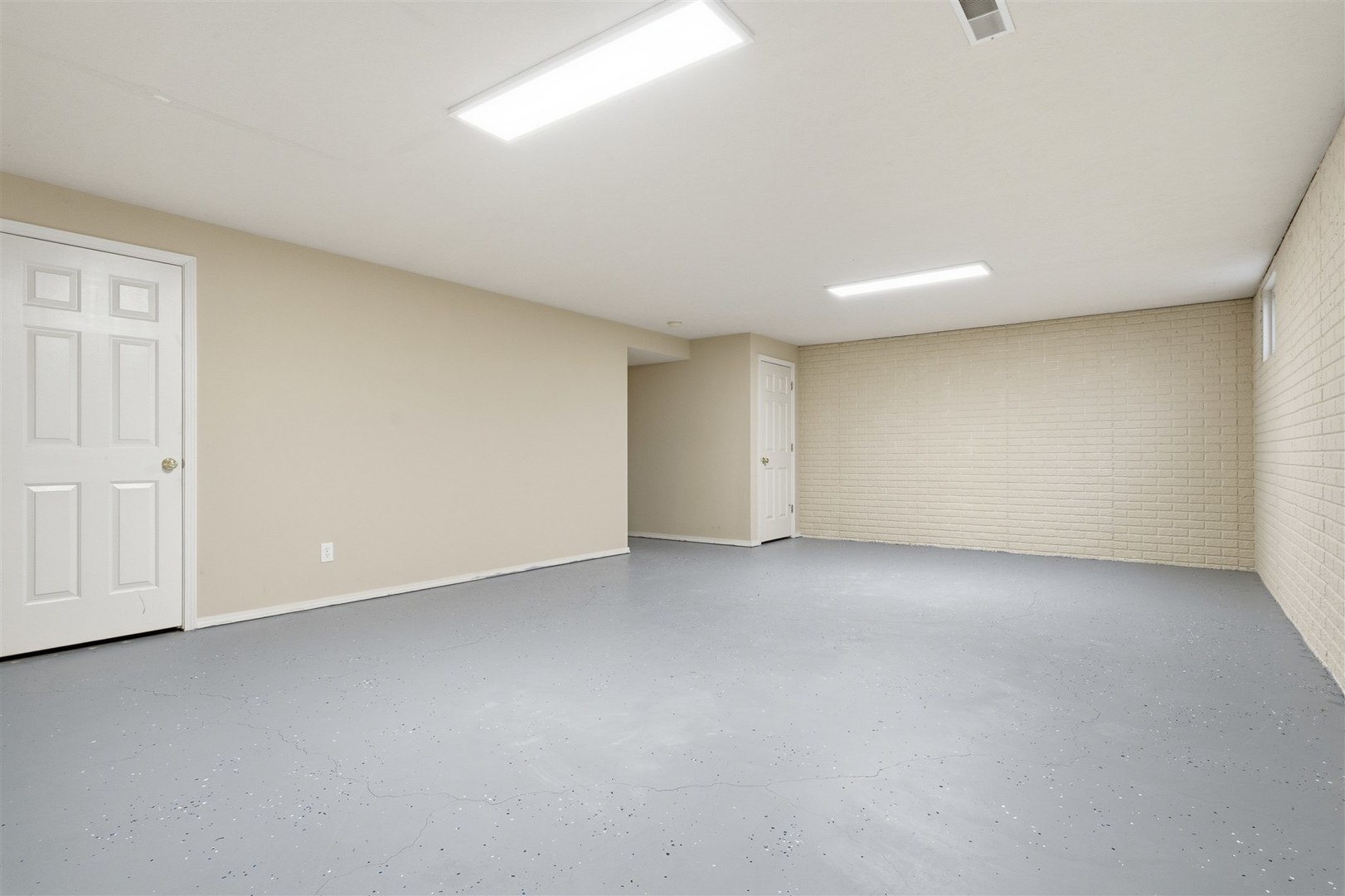 1108 Henry Street Normal, IL 61761 - Photo 18 of 24 Gallery Image 18
