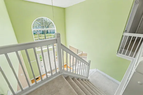 $565,000 | 18 Thoroughbred Road, Egg Harbor Township, NJ 08234