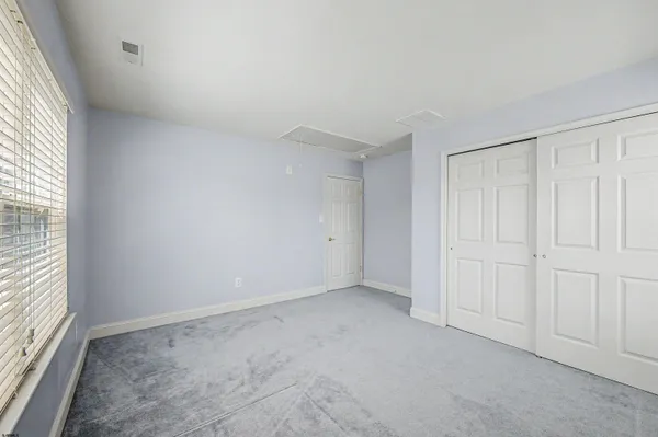 $565,000 | 18 Thoroughbred Road, Egg Harbor Township, NJ 08234