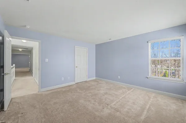 $565,000 | 18 Thoroughbred Road, Egg Harbor Township, NJ 08234