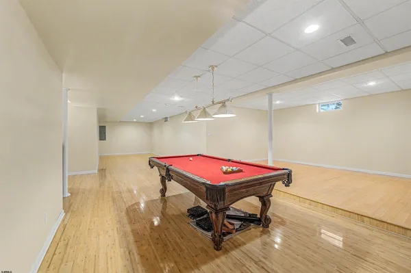$565,000 | 18 Thoroughbred Road, Egg Harbor Township, NJ 08234
