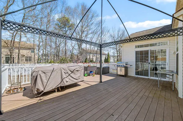 $565,000 | 18 Thoroughbred Road, Egg Harbor Township, NJ 08234