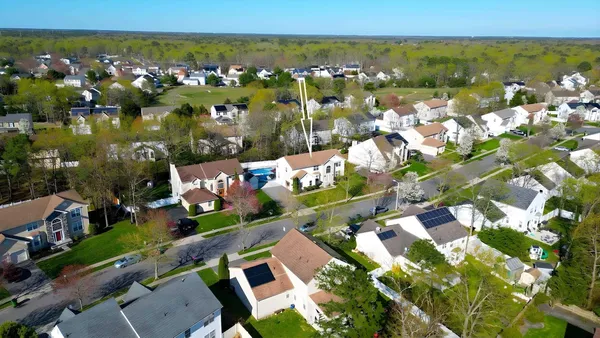 $565,000 | 18 Thoroughbred Road, Egg Harbor Township, NJ 08234