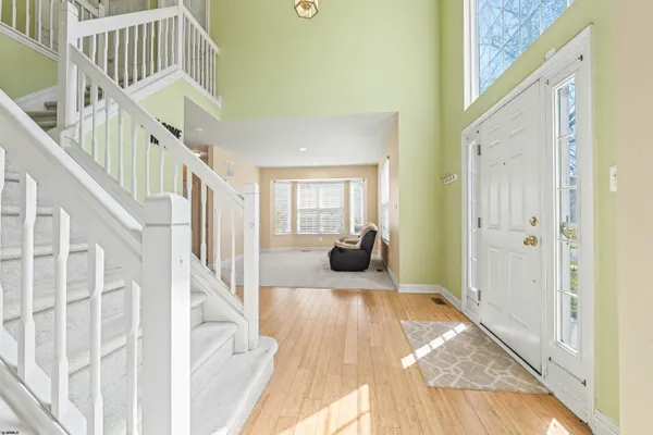 $565,000 | 18 Thoroughbred Road, Egg Harbor Township, NJ 08234