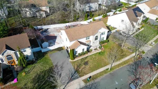 $565,000 | 18 Thoroughbred Road, Egg Harbor Township, NJ 08234