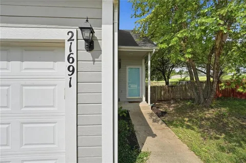 $260,000 | 21691 South Main Street, Spring Hill, KS 66083