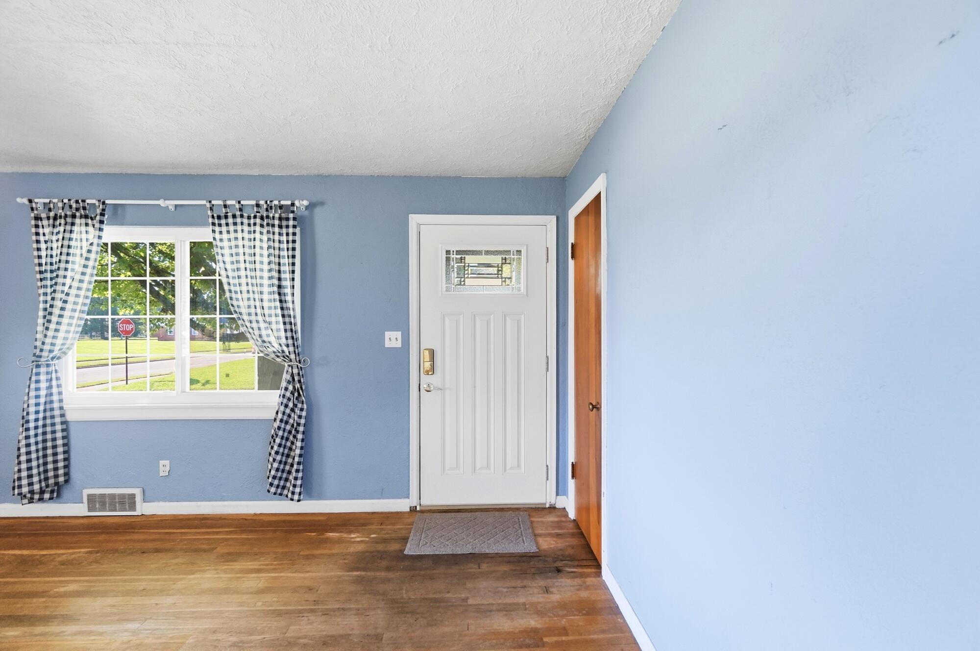260 West 2nd Street Springfield, OH 45504 - Photo 9 of 53 009
