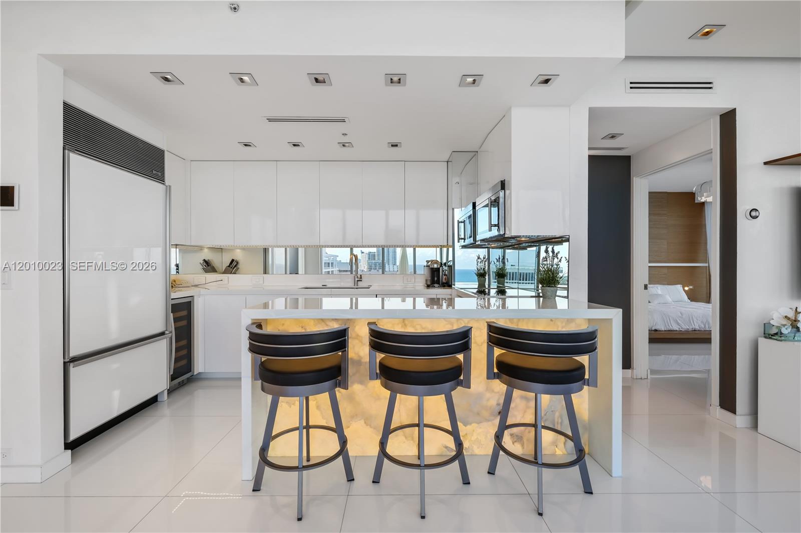 6899 Collins Avenue, Unit 2208 Miami Beach, FL 33141 - Photo 11 of 69