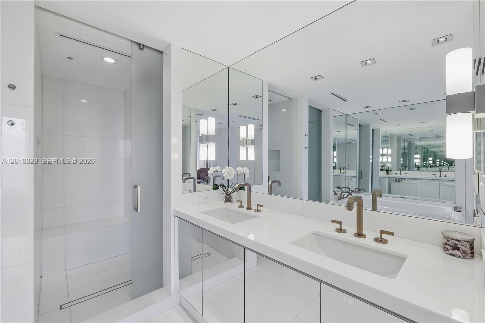 6899 Collins Avenue, Unit 2208 Miami Beach, FL 33141 - Photo 34 of 69