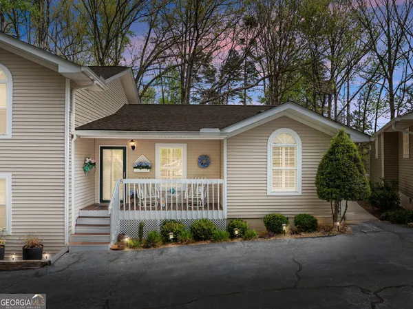$399,000 | 551 Lake Pl Drive, Unit 5, Lavonia, GA 30553