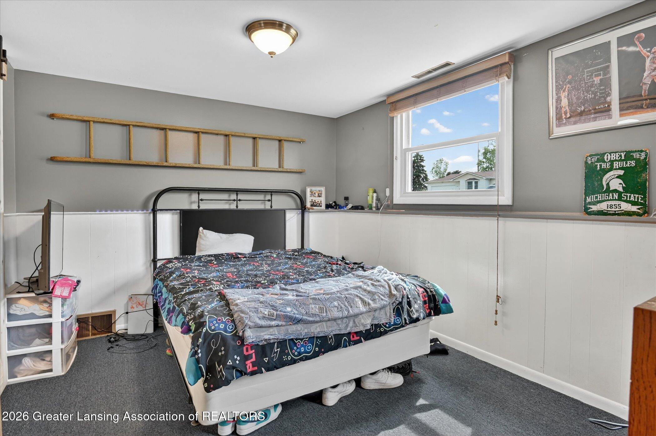 619 Charleston Road Lansing, MI 48917 - Photo 20 of 43 28-619-Charleston-Rd-Lansing-WindowStill